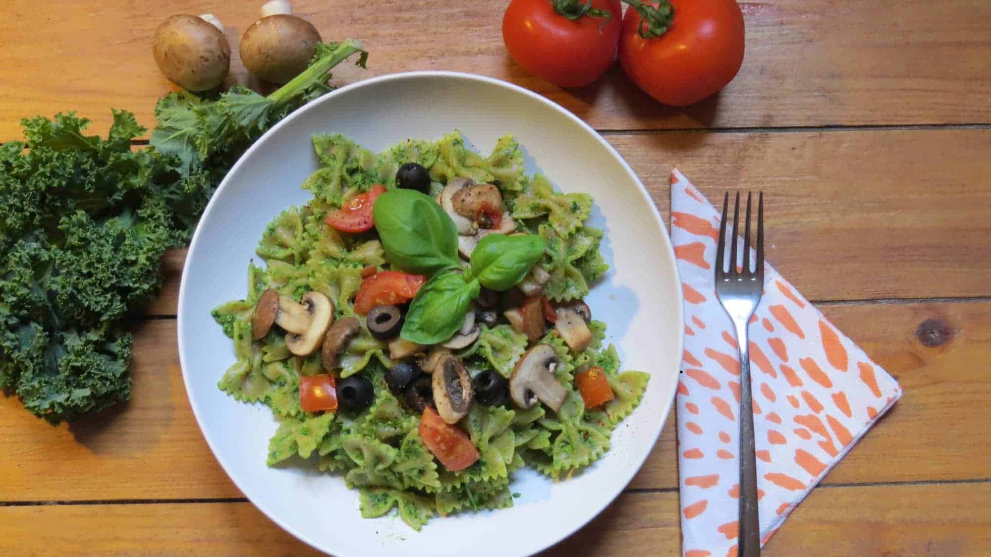 Veganes Grünkohl-Pesto mit Pasta