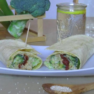 Quinoa-Brokkoli-Wrap mit Cashew-Käsesauce