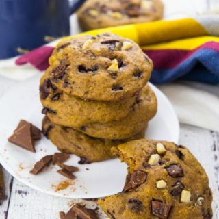 Vegane Kekse mit Kürbis und Schokolade