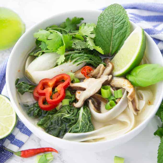 Pho - Vietnamesische Nudelsuppe - Vegane Rezepte